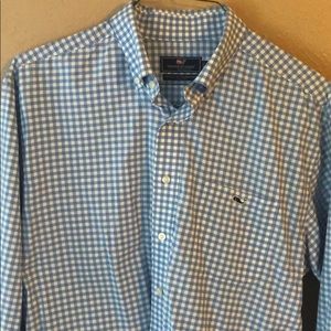 Vineyard Vines Button Down (Size Large)